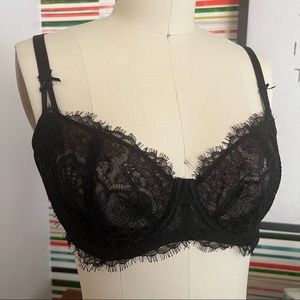 Victoria’s Secret Dream Angels Lace Bra